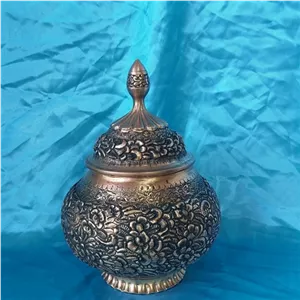 گز خوری قلمزنی پایه کوتاه مسی قلم برجسته و ریزه ارتفاع 22 سانتی متر مناسب پذیرایی ودگور خانمان مدل 338728