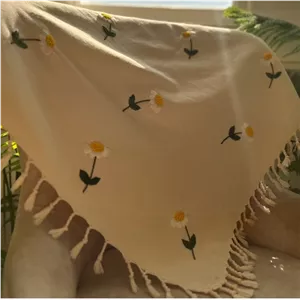 رومیزی بابونه مدل دو برگ دستدوز خانمان مدل 363344