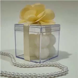 گیفت عروسی شمع روبیک در جعبه پلکسی خانمان مدل 333566