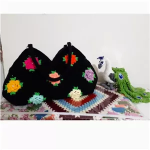 کیف بافتنی قلاب بافت و دست بافت زنانه طرح گل رز مجلسی سایز 2 خانمان مدل 359949