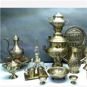 سماور برنجی ذغالی استکانی شیرو خورشید با ست خانمان مدل 339983