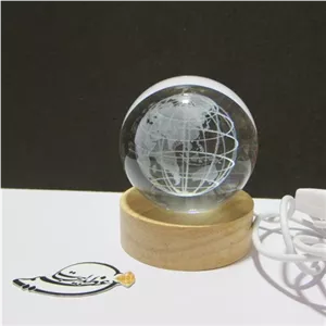 گوی شیشه ای 6 سانتی چراغ خواب 3 بعدی جذاب و شیک طرح کره زمین خانمان مدل 329115