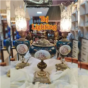 آباژور چراغ رومیزی همراه با کاپ رومیزی طرح فرشته مدل اولاند با لاله پاریسی خانمان مدل 324703