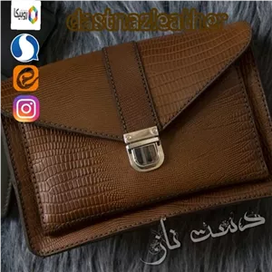 ست کیف مدارک مردانه و کمربند با جعبه چوبی چرم گاوی طرح لیزار خانمان مدل 362449