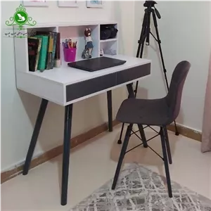 میز تحریر مدل کلاسیک شلف دار خانمان مدل 314071