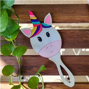 آینه چوبی اسب شاخدار ابعاد 25در10سانتیمتر طراحی شده با دست و رنگ اکریلیک قابل تمیز کردن با دستمال مرطوب خانمان مدل 336066 