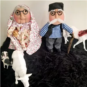 عروسک حاج بابا و ننه بهجت 29 سانتی مجموعه 2 عددی.عروسک پدربزرگ و مادربزرگ.عروسک یلدایی .عروسک سنتی. خانمان مدل 371838