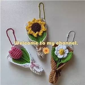 آویز دسته گل بافتنی کوچولو خانمان مدل 363974