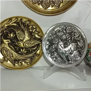 بشقاب مسی قلم زنی نقره ای طلایی خانمان مدل 339774 