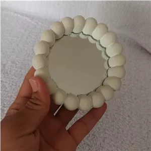 آینه مرواریدی قطر 11.5 سانت جنس سنگ مصنوعی ،اینه گومبولی ، ظرف آینه ای توپی ، جا جواهری ، دکور عکاسی ، آیینه هفت سین خانمان مدل 336374