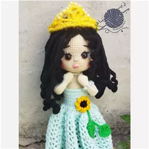 عروسک بافتنی دختر آفتاب گردان تاج دار خانمان مدل 372790