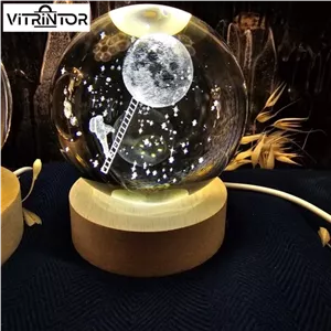 گوی کریستالی فضانورد کره ماه خانمان مدل 327775