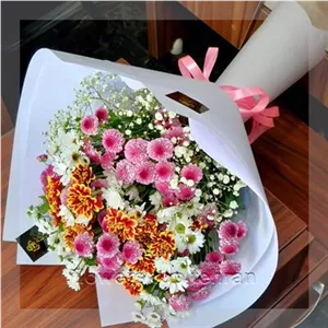 شکلات های ولنتاین ترکیبی از گل‌های باکیفیت برای جشن‌های به‌یادماندنی