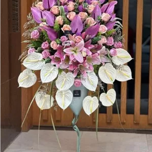 تحویل جام گل در نمایشگاه تهران نو از نزدیک ترین گل فروشی 5588
