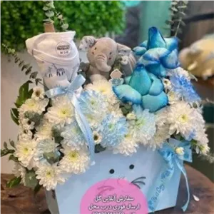 دسته گل و کیک برای هدیه زایمان همسر