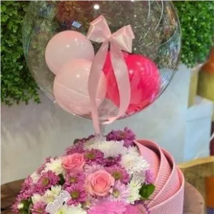 دسته گل و کیک تولد برای هدیه زایمان همسر