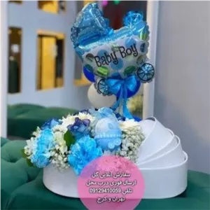 دسته گل و کیک تولد برای هدیه نوزاد