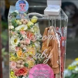 دسته گل و کیک تولد برای تولد نوزاد در بهار