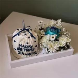 کیک تولد و گل برای تولد پسرانه ساده و کم هزینه