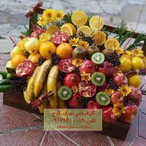 جعبه گل یلدای گل مریم و رز در گلفروشی درکه