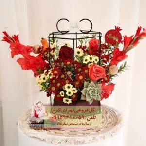 جعبه گل یلدای گل مریم و گل داودی در گلفروشی نوبنیاد