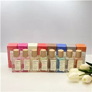 عطر بیکینی بدون الکل مخصوص نواحی حساس بدن.مو.کودکان  50 میل مکعبی درب چوبیMadein anna میدین آنا