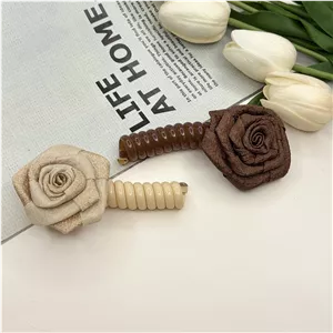 کش‌مو‌ فنری مخصوص دم اسبی طرح رنگ های نود گل رز پارچه ای