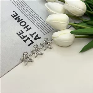 کلیپس فلزی طرح ستاره سایز کوچک رنگ نقره ای2.5cm