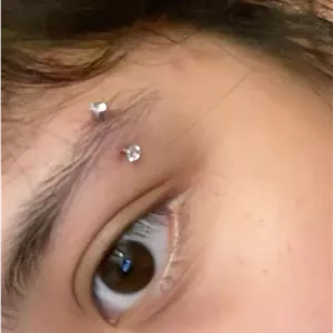 پیرسینگ موزی نگینی(گوش،لب،ابرو)