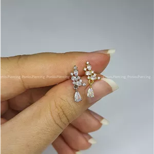پیرسینگ گوش هلال اشکی