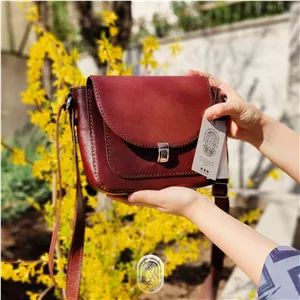 کیف چرم طبیعی زنانه دست دوز آلا  مدل آوا