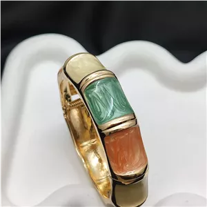 بنگل میناکاری زنانه رنگ سبز کرم کد 10337 