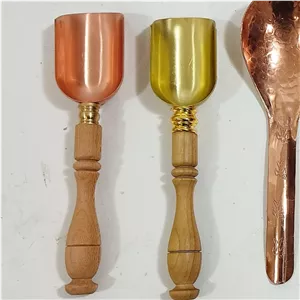قاشق آجیل مسی زنجان با رنگ ثابت و دسته چوبی