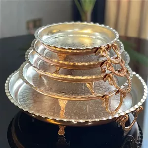 سینی و دیس گرد مسی پایه دار طرحدار گوشواره ای.سایز ۵ قطر ۳۹ سانت(یک عددی)