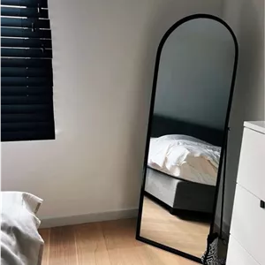 ایینه مدرن گنبدی قدی فلزی ساده پایه دار E102