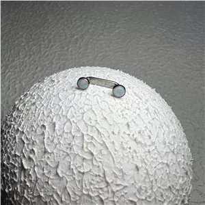 پیرسینگ سارفیس تیتانیوم سنگ اوپال سفید صدفی طول پایه 13mm کد 813