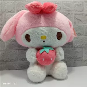 عروسک ملودی توت فرنگی به دست