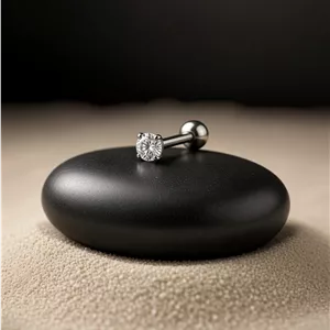 پیرسینگ با نگین دایره ای (مربوط به یک عدد)