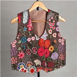 جلیقه زنانه مدل ساتن تور سوزندوزی گلبرگی کد AK1597