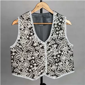 جلیقه زنانه مدل مخمل گلدوزی کد AK1623