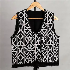 جلیقه زنانه مدل کتان سوزندوزی هندسی کد AK1638