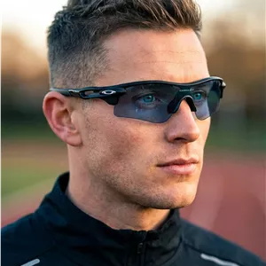 عینک آفتابی ورزشی oakley
