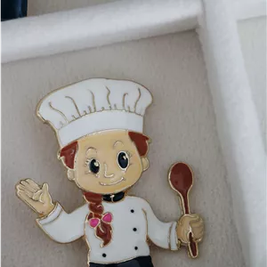 سنجاق سینه آشپز