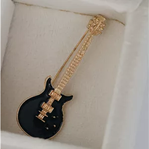 سنجاق سینه موسیقی