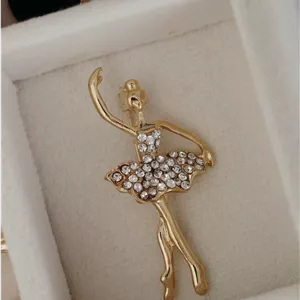 سنجاق سینه بالرین