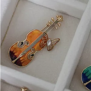 سنجاق سینه ویولن