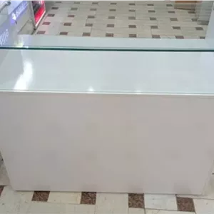 میز کانتر و پیشخوان و میز ویترین ساده سفید