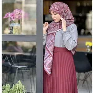 روسری خاتون زنانه اصیل و باوقار، راحت و شیک