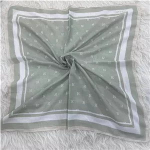 مینی اسکارف نخی هرمس کد 1352 سایز 74x74 سانتیمتر بدون پرز و سر خوردن