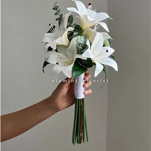 دسته گل مصنوعی عروس لیلیوم اکالیپتوس
